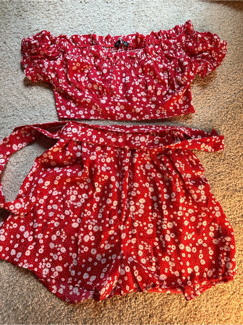 Zaful Red Floral Two-Piece Crop Top and High-Waist Shorts Set